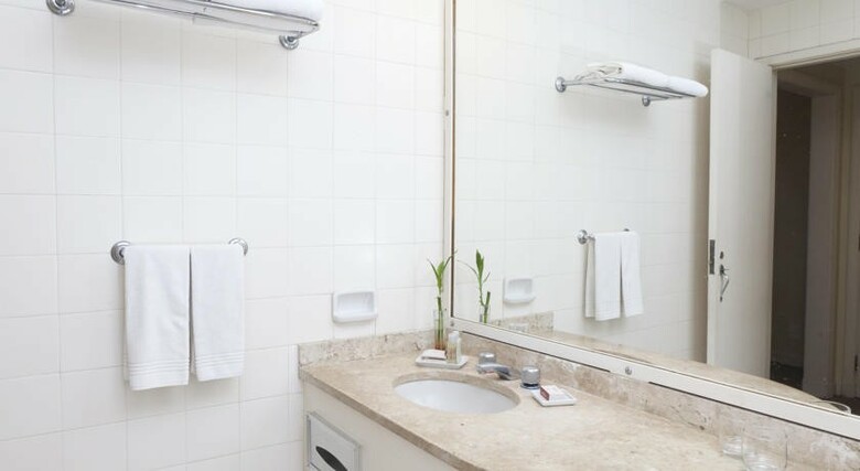 Hotel Lancaster Othon Travel