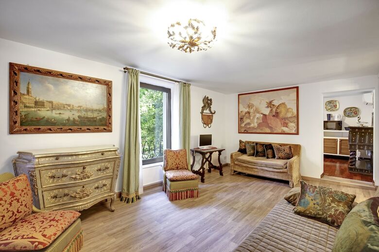 Romantic Venetian Apartment