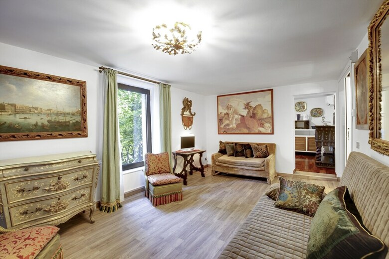 Romantic Venetian Apartment