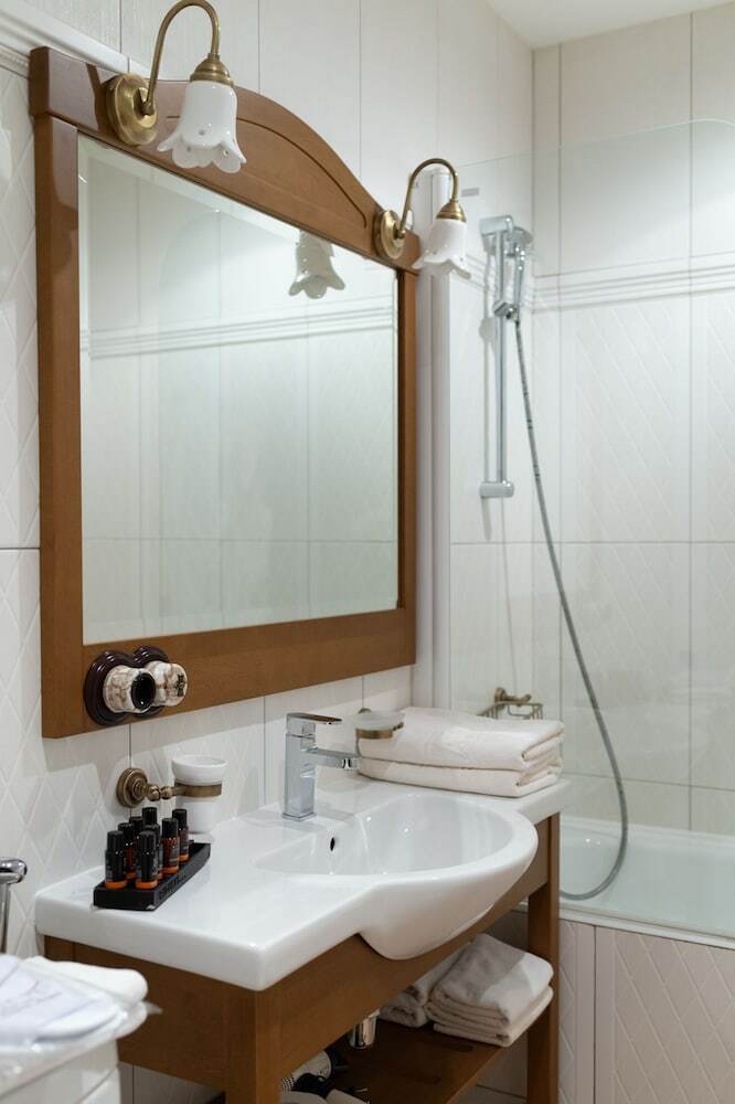 Altun Estate Hotel Barskiy Fligel