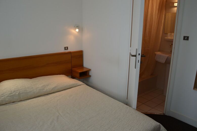 Hotel H�tel Saint Pierre