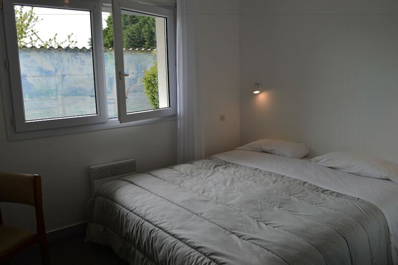 Hotel H�tel Saint Pierre