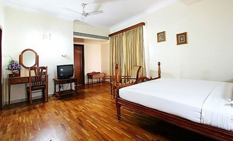 Hotel The Woods Manor Mg Road