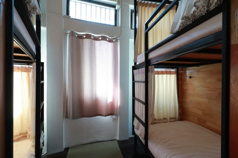 Hostal Oyo 552 Hab40 Hostel