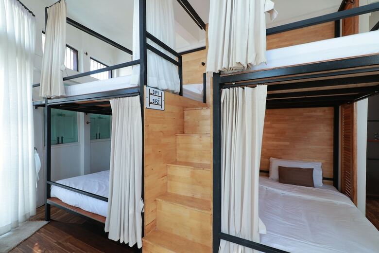 Hostal Oyo 552 Hab40 Hostel