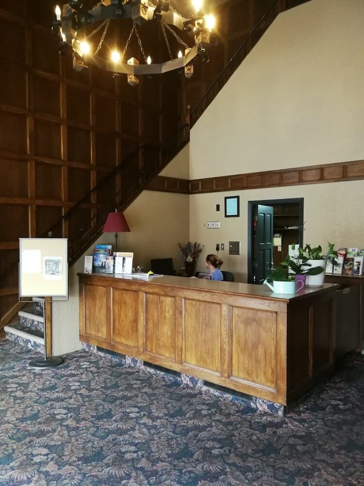 Hotel Merritt Desert Inn