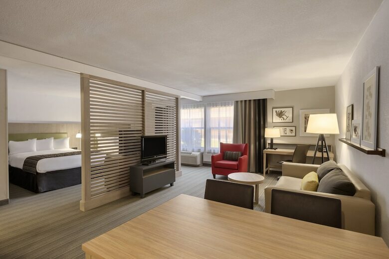 Hotel Greentree Inn & Suites