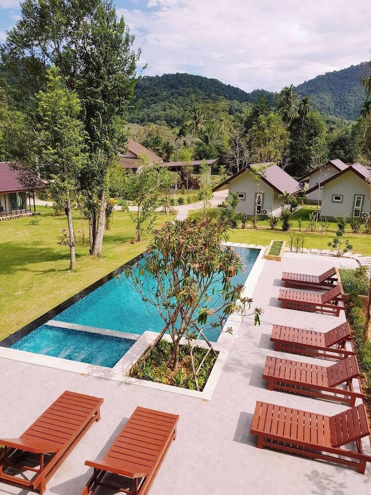 Hotel Evergreen Kohchang Resort