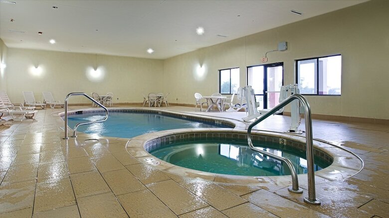 Best Western Plus Texoma Hotel & Suites