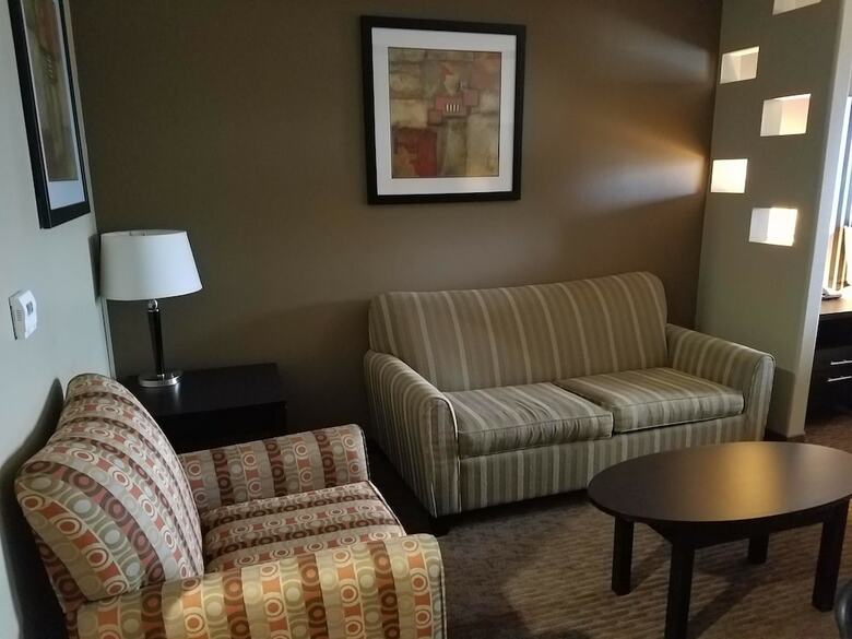 Best Western Plus Texoma Hotel & Suites