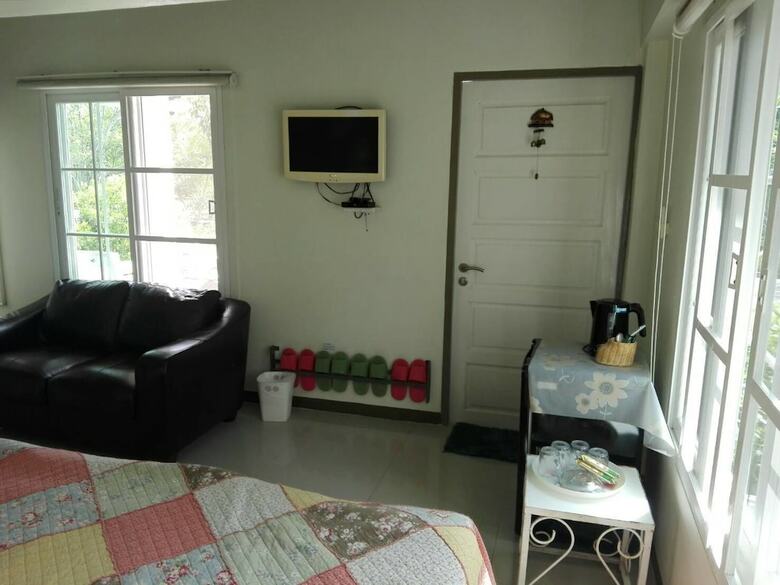 Hotel Cottages At Hill Resort