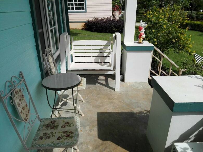 Hotel Cottages At Hill Resort