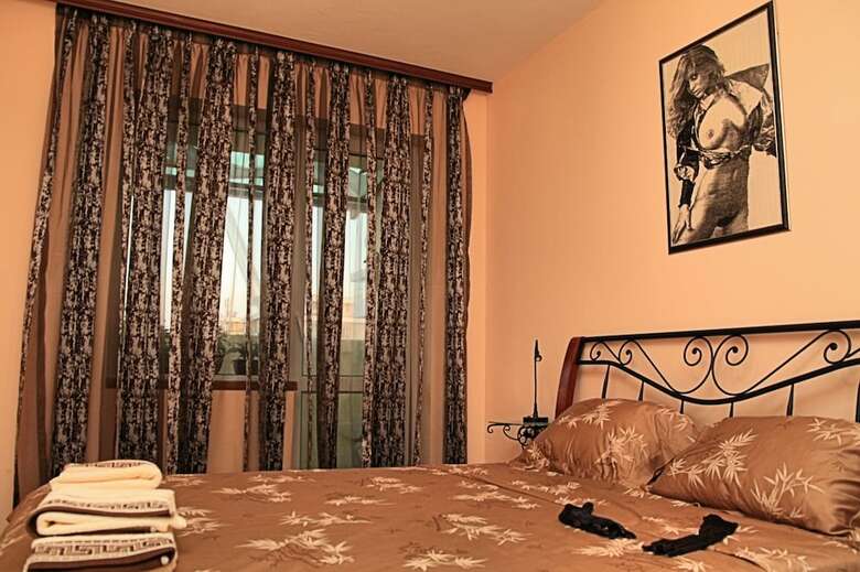 Vintage Apartment In The City Jungle