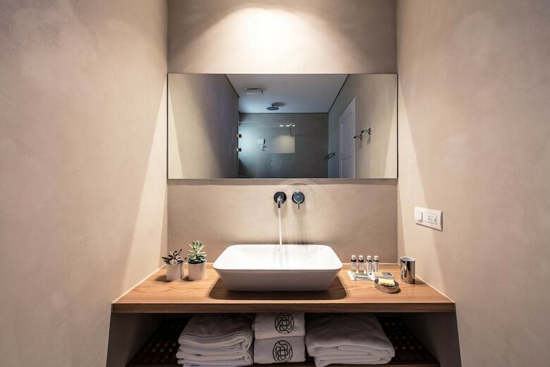 Hotel Ari� Estate Suites & Spa