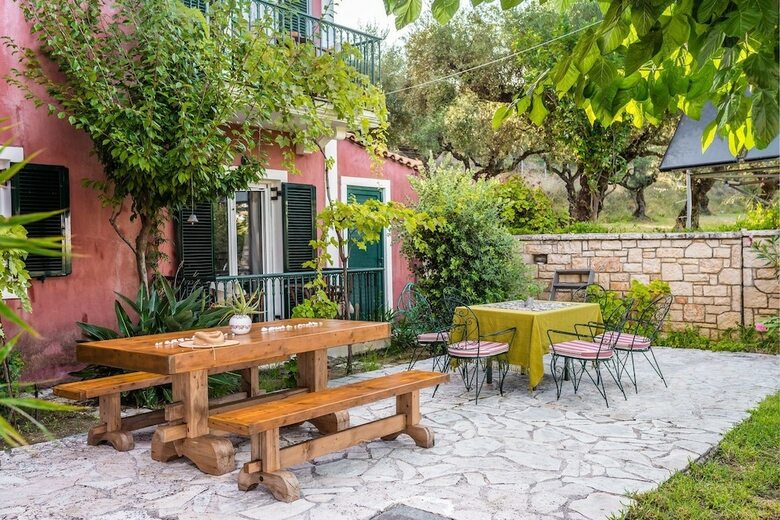 Villa Liofyto Apartments