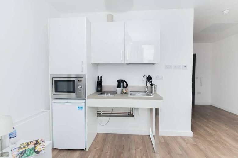Modern Studio Apartment In The Heart Of Liverpool!