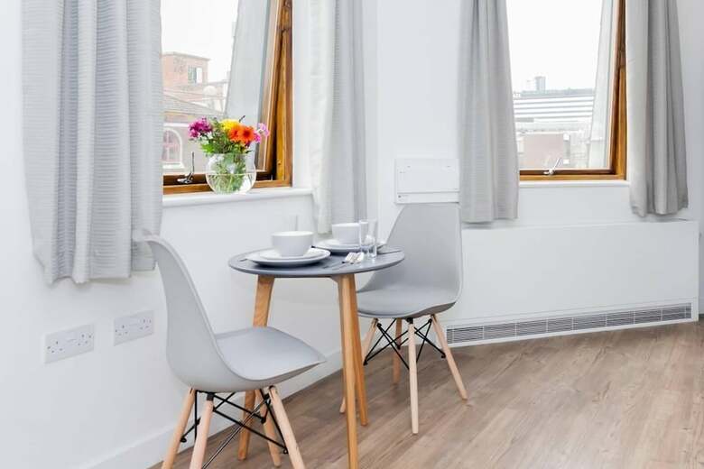 Modern Studio Apartment In The Heart Of Liverpool!