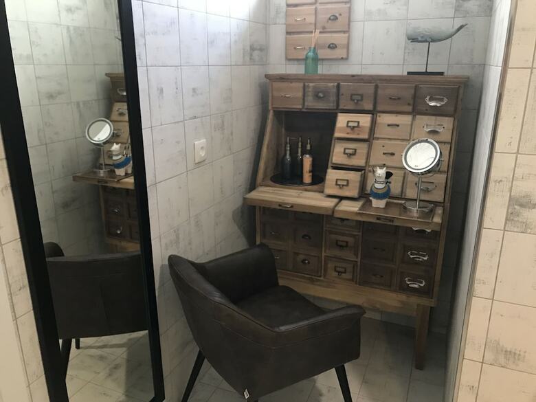 Hostal Royal Beach Hostel & Suites