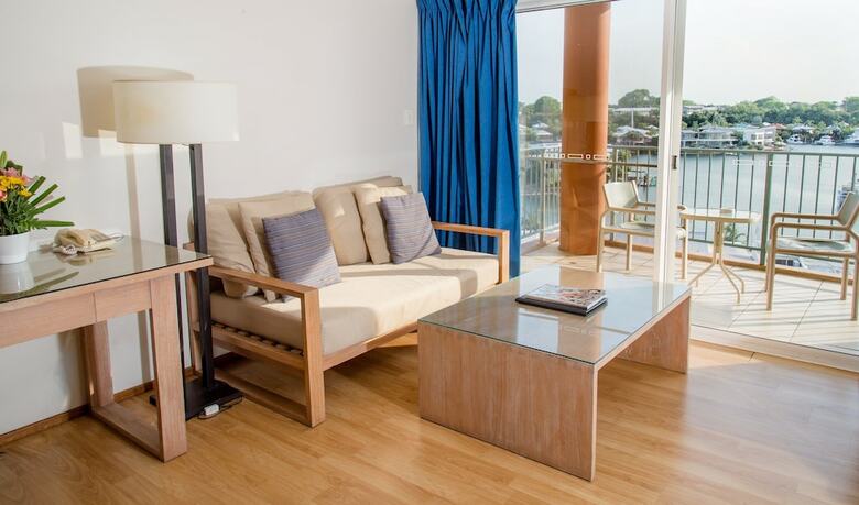 Apartamentos Cullen Bay Resort