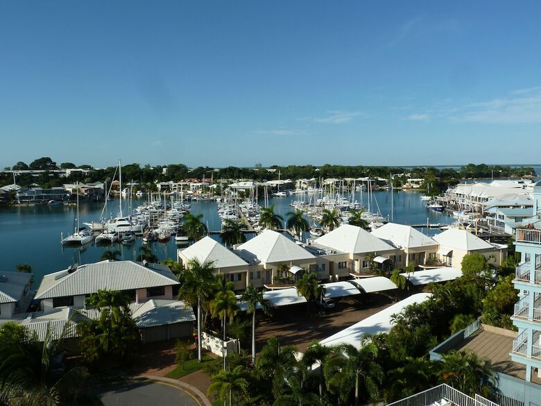 Apartamentos Cullen Bay Resort
