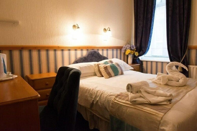 Canasta Hotel