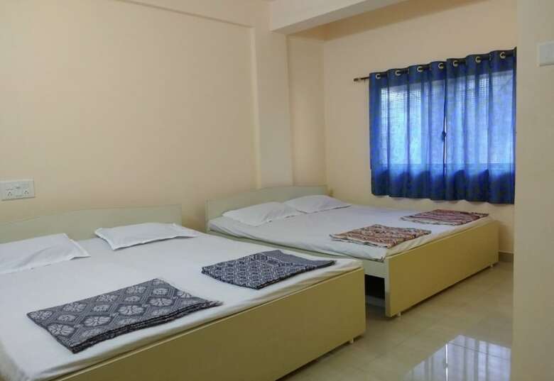 Hotel Center Point Residency