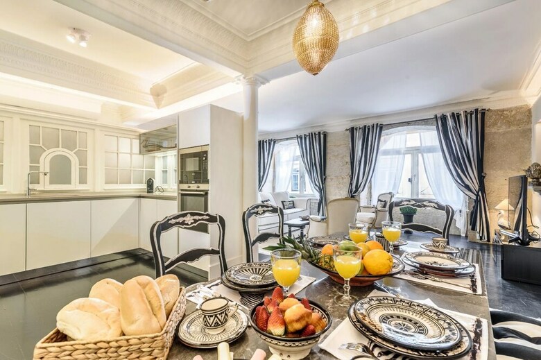 Apartamentos S. Juli�o By Bnblord