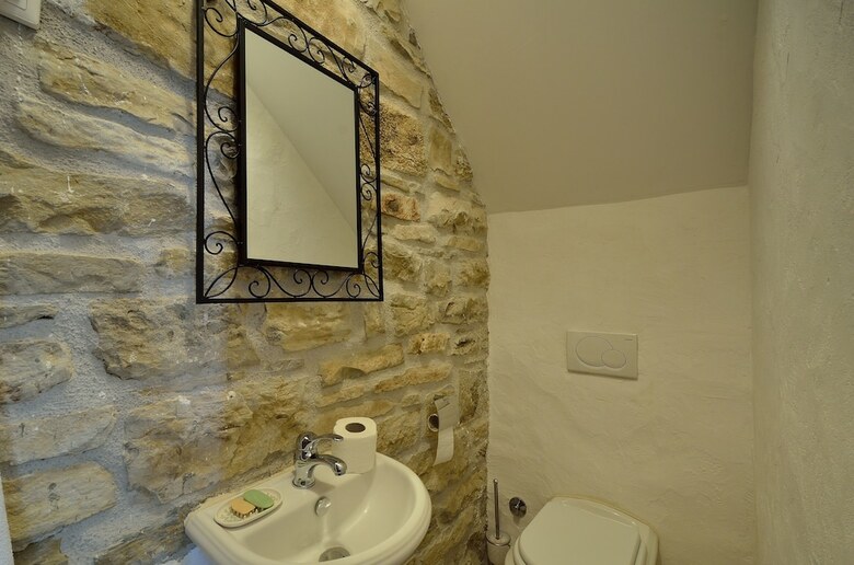 Hotel Traditional Stone House