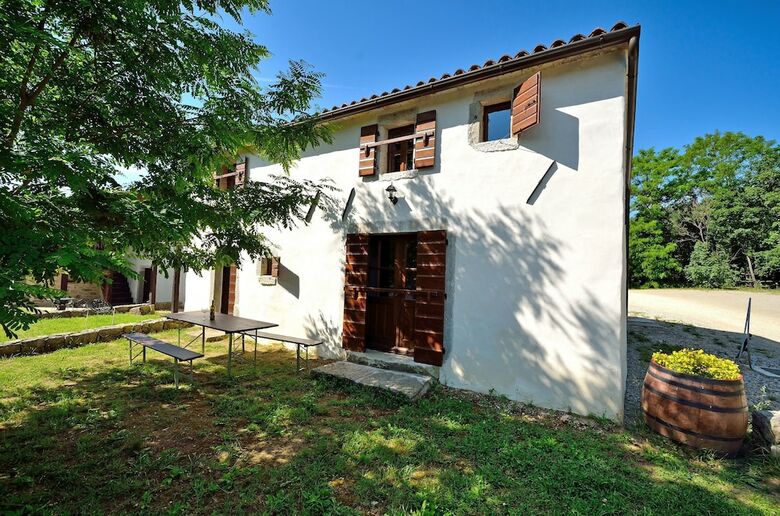 Hotel Traditional Stone House