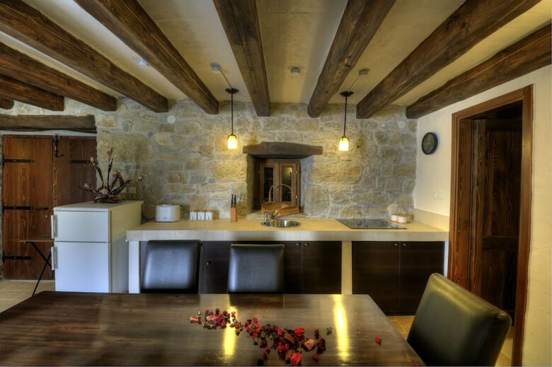 Hotel Traditional Stone House
