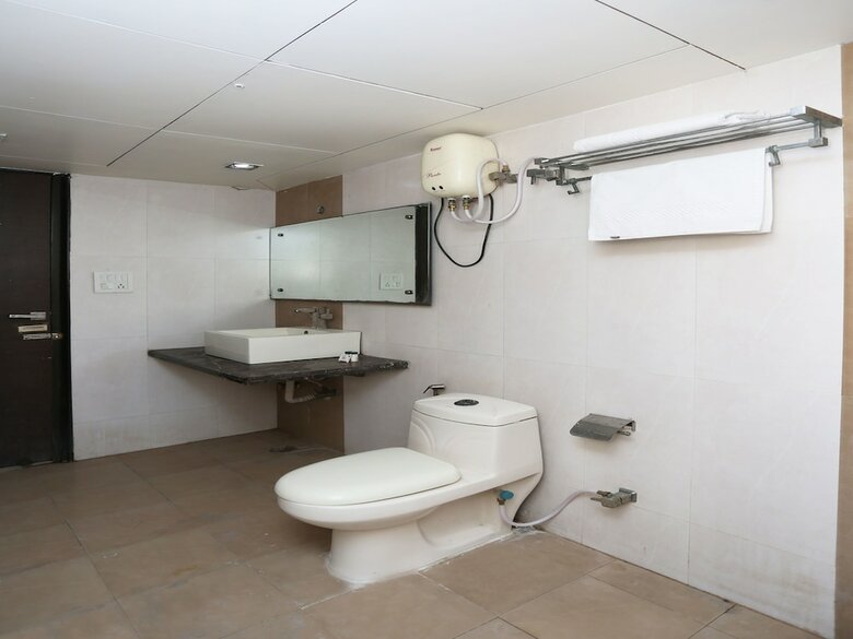 Hotel Oyo 13758 Xs Residency