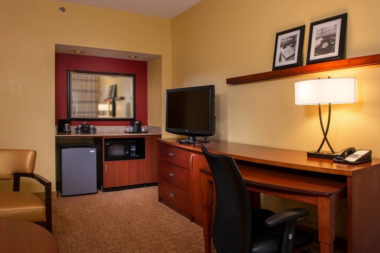 Hotel Courtyard By Marriott Richmond West