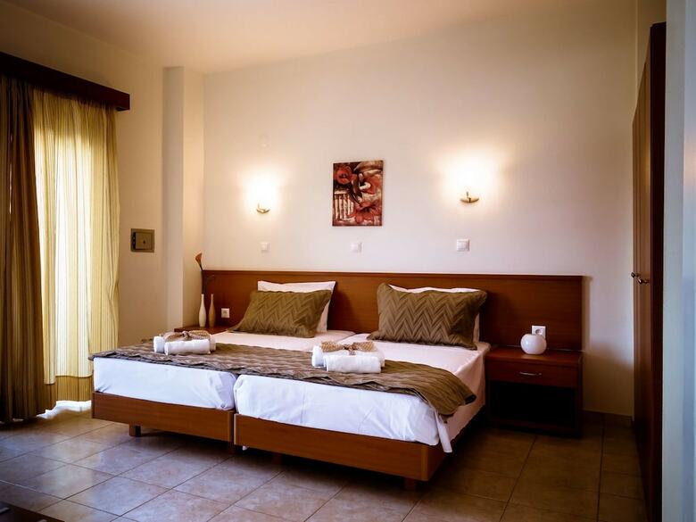 Apartamentos Tsambikos Apts