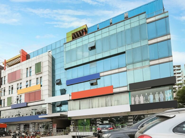 Oyo 14680 Hotel Rainbow Park