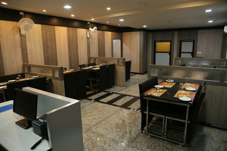 Hotel Sumi Palace