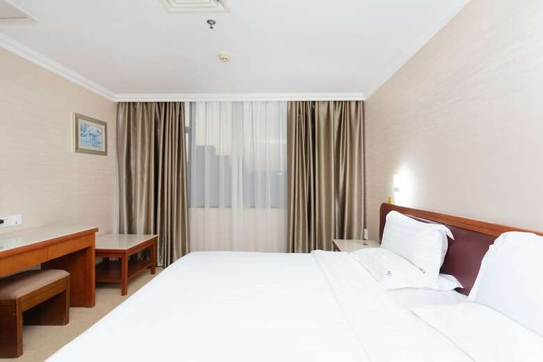 L Hotel Lianhua