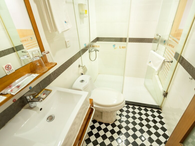 L Hotel Lianhua