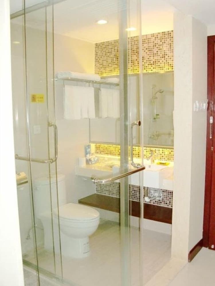L Hotel Lianhua