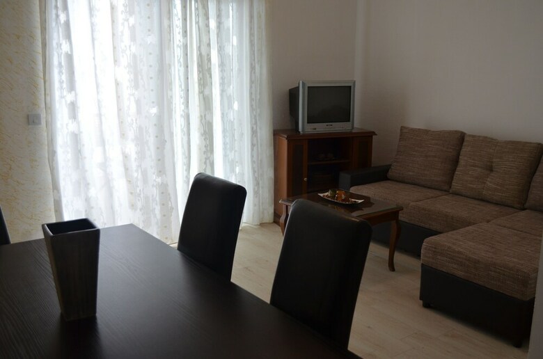 Aparthotel Apartments Eneida