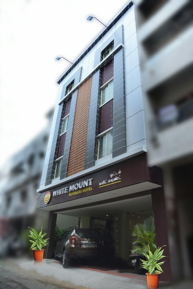 Hotel White Mount