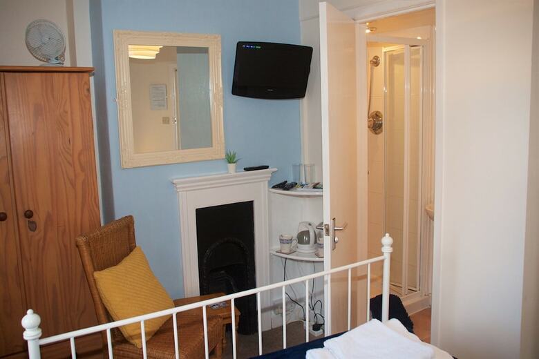 Hotel Lyndale Guest House