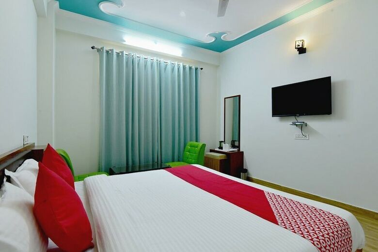 Hotel Sarla Regency