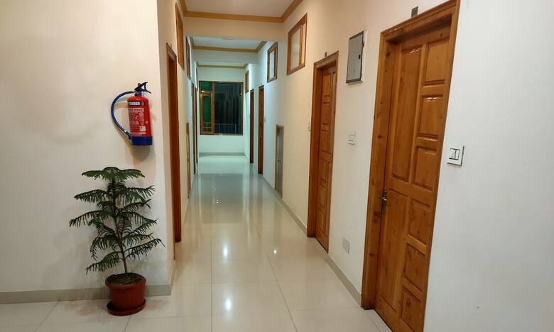 Hotel Sarla Regency