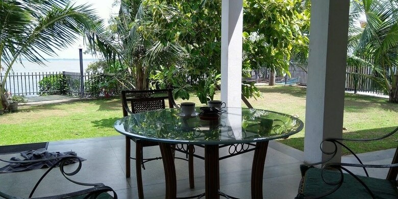 Hotel Negombo Holiday Home