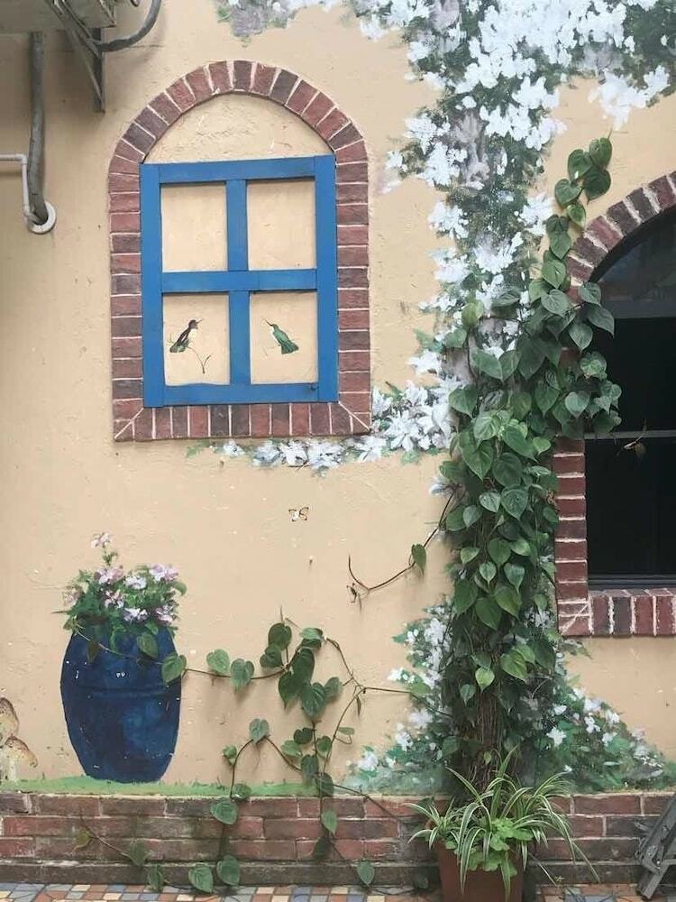 Posada No 7 Garden Inn