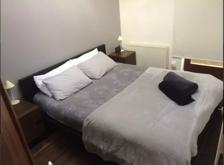 1 Bed Cottage In Old Dublin