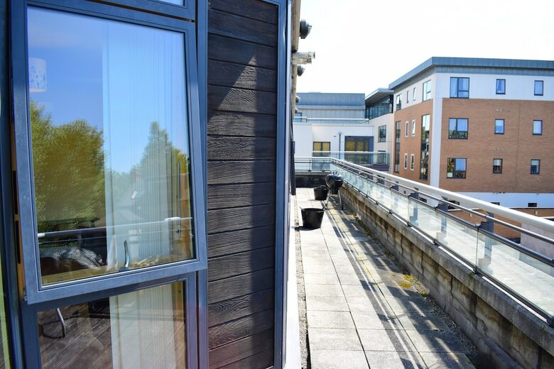 Spacious 3 Bedroom Apartment