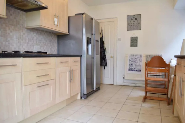 5 Bedroom Family Home Near Wimbledon