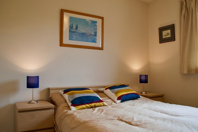 Bright 1 Bedroom Apartment In Edinburgh