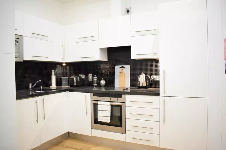 Central Dublin 1 Bedroom Apartment